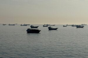 L&rsquo;armée américaine lance des frappes dans le sud de l&rsquo;Iran alors que des pourparlers se tiennent au Qatar.