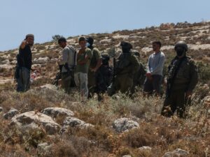 Six pays sanctionnent les auteurs de la violence des colons en Cisjordanie occupée